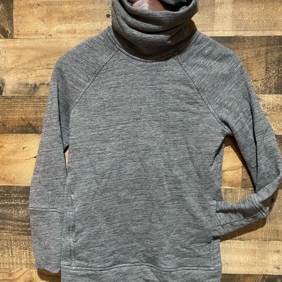 lululemon athletica Sweaters - Lululemon gray cowl sweatshirt size 2 womens